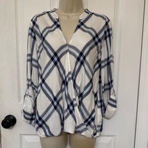 Vince Camuto Plaid V-Neck Blouse Blue White Small
